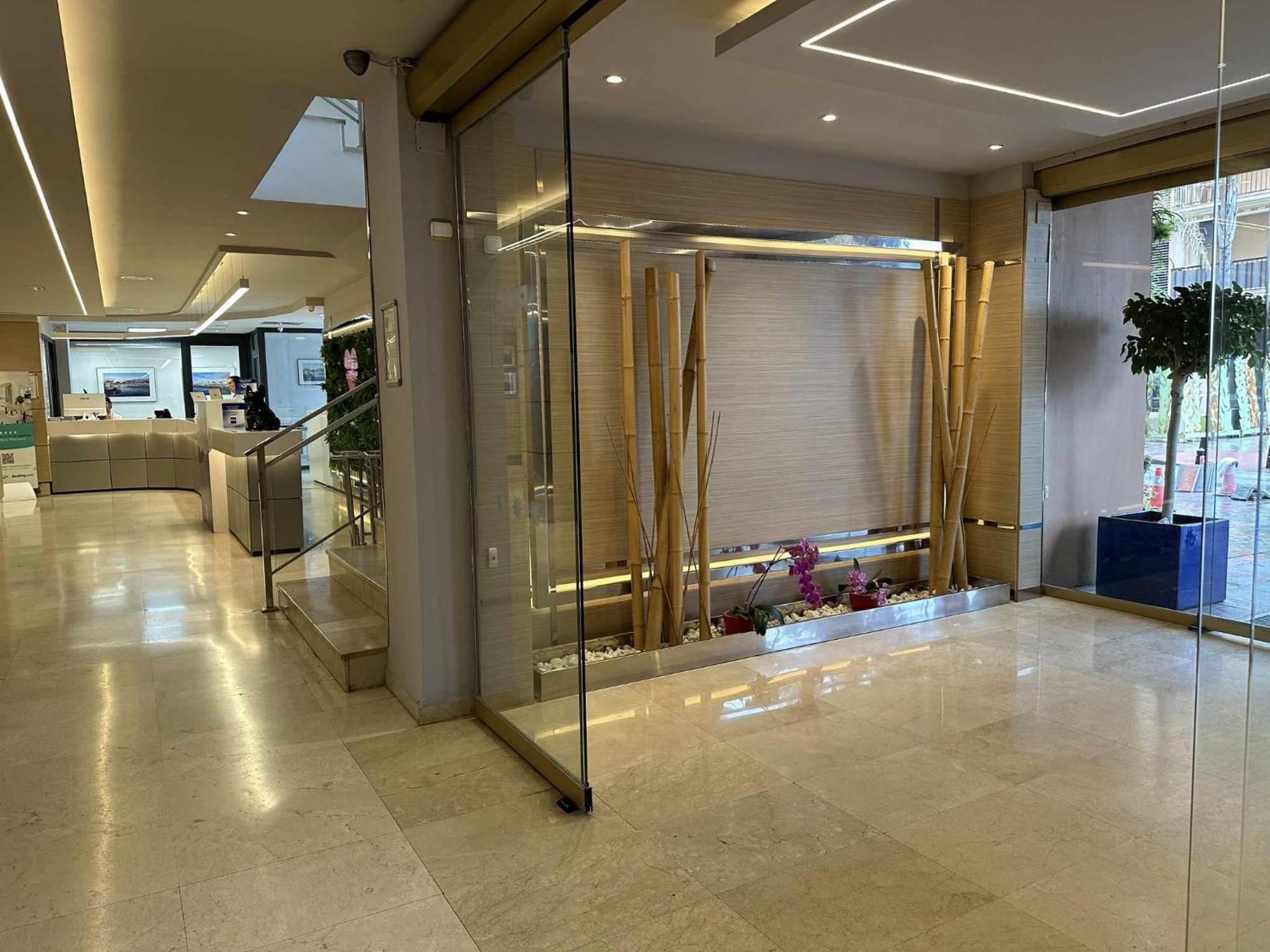 Estudio Pyr Privado Frente Al Puerto De Fuengirola Exteriör bild