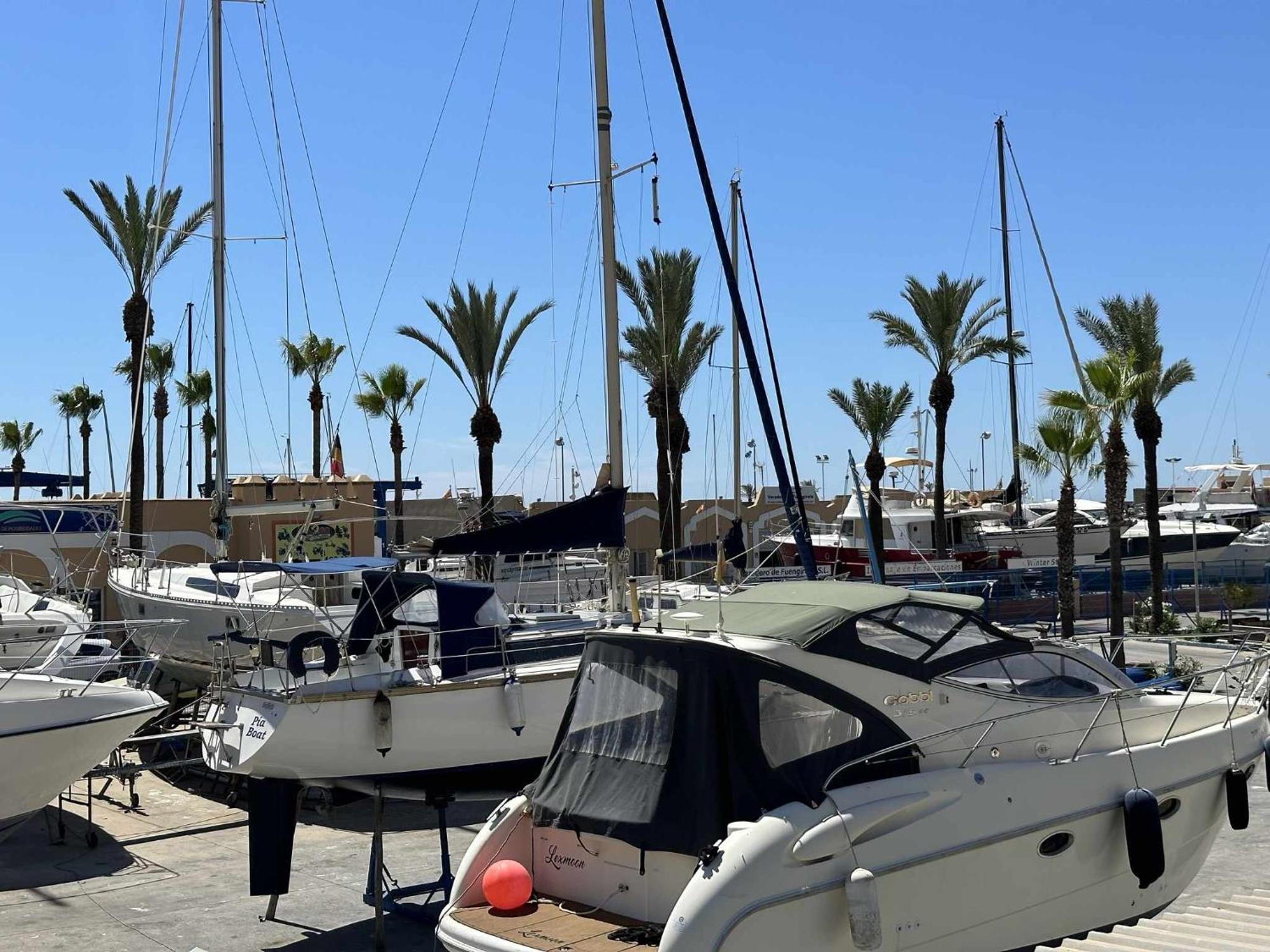 Estudio Pyr Privado Frente Al Puerto De Fuengirola Exteriör bild