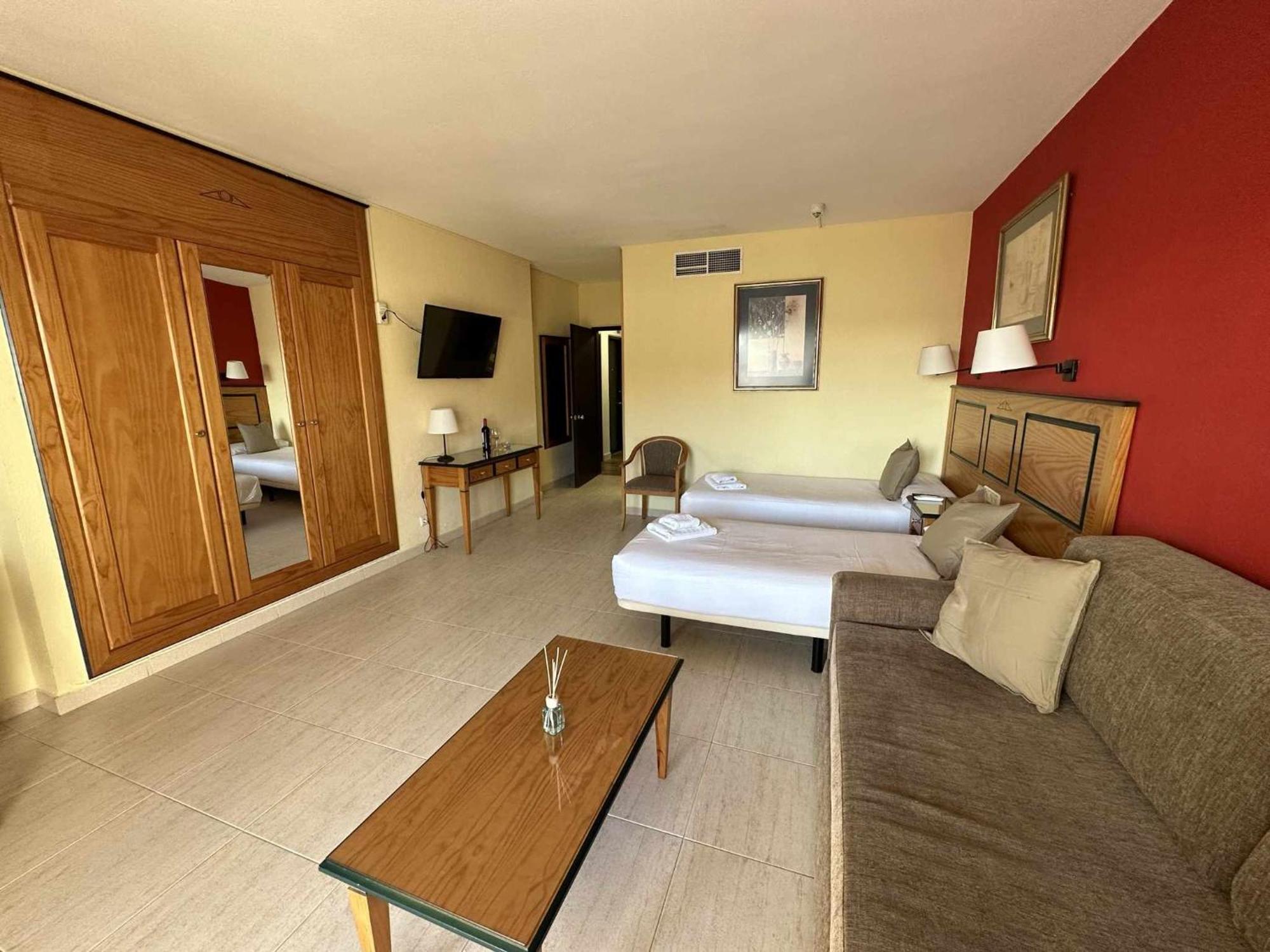 Estudio Pyr Privado Frente Al Puerto De Fuengirola Exteriör bild
