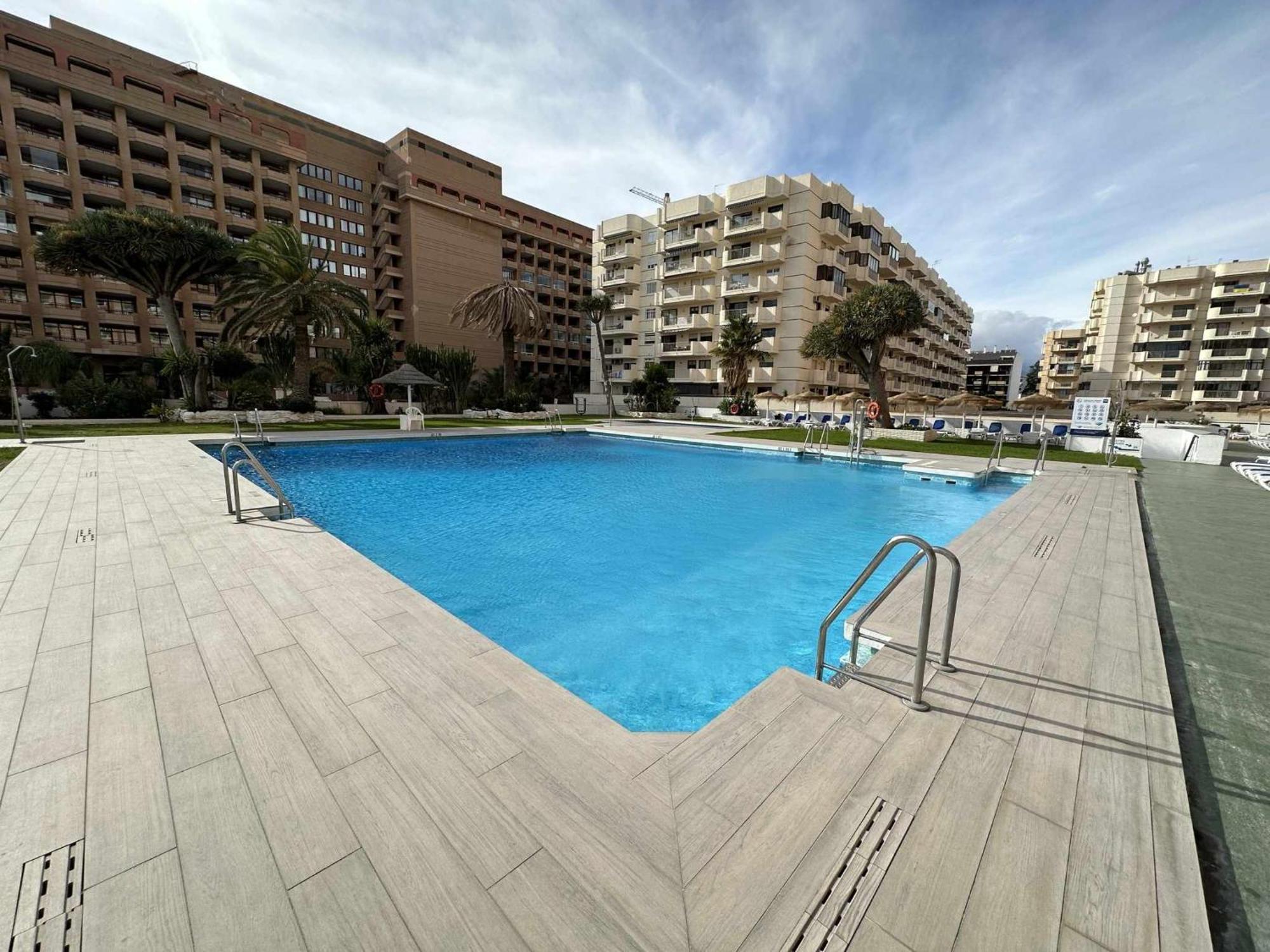 Estudio Pyr Privado Frente Al Puerto De Fuengirola Exteriör bild