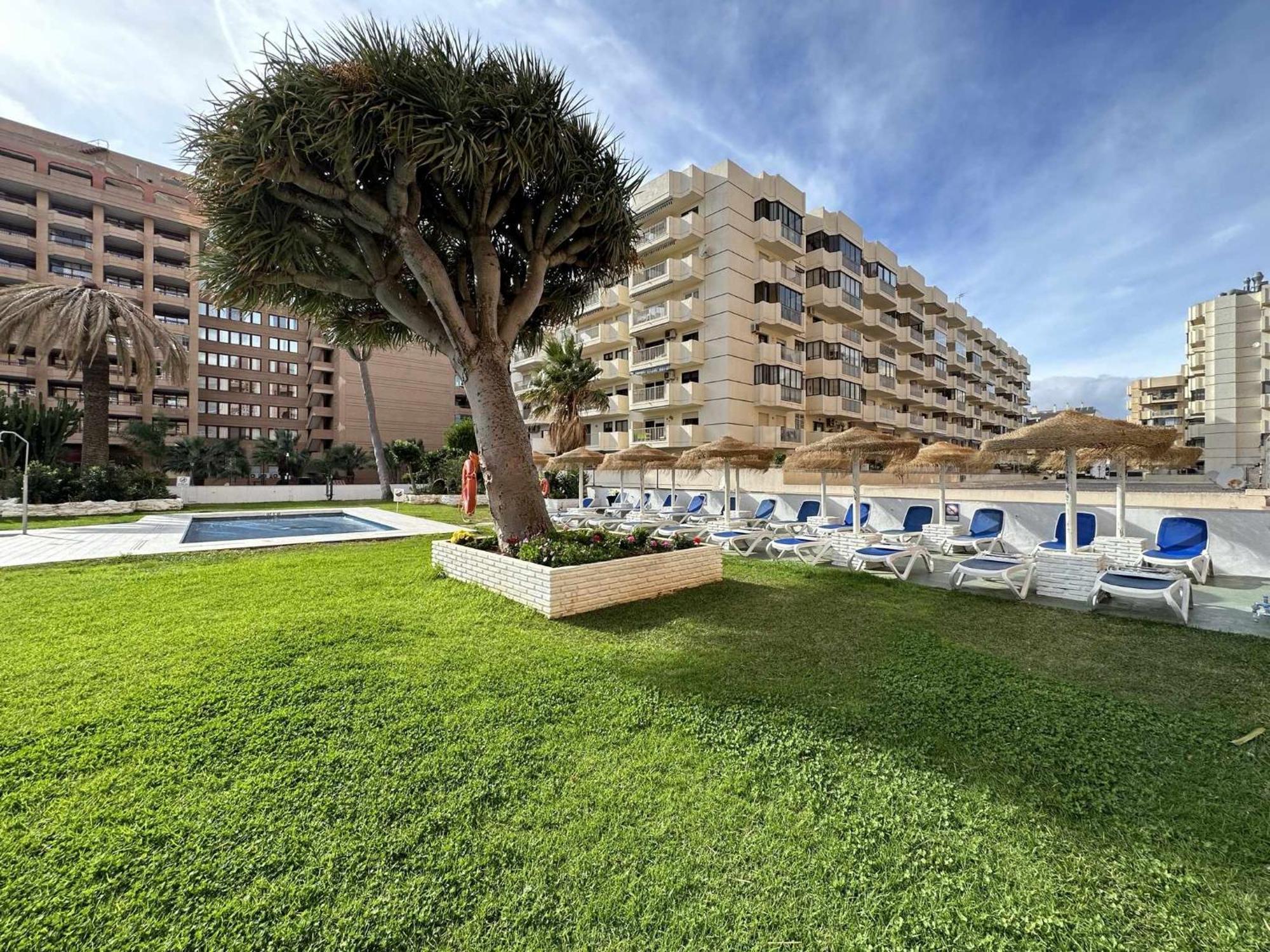 Estudio Pyr Privado Frente Al Puerto De Fuengirola Exteriör bild