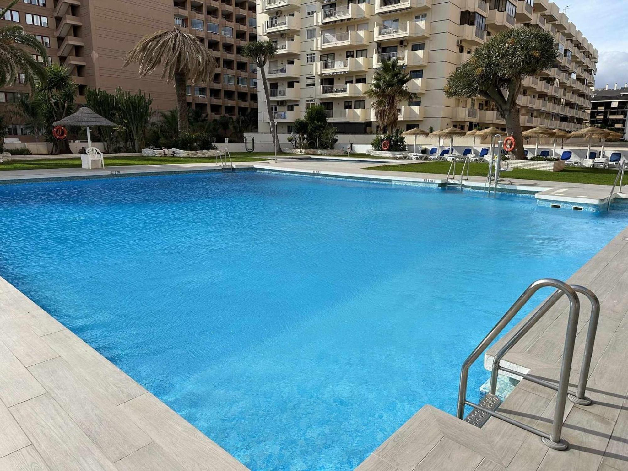 Estudio Pyr Privado Frente Al Puerto De Fuengirola Exteriör bild