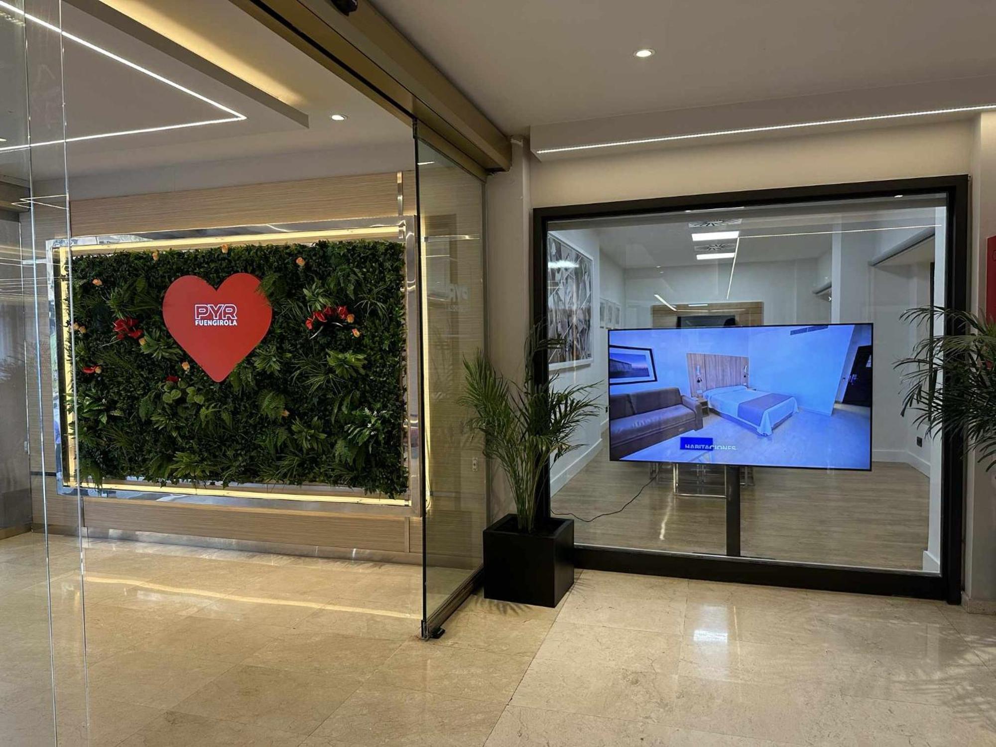Estudio Pyr Privado Frente Al Puerto De Fuengirola Exteriör bild