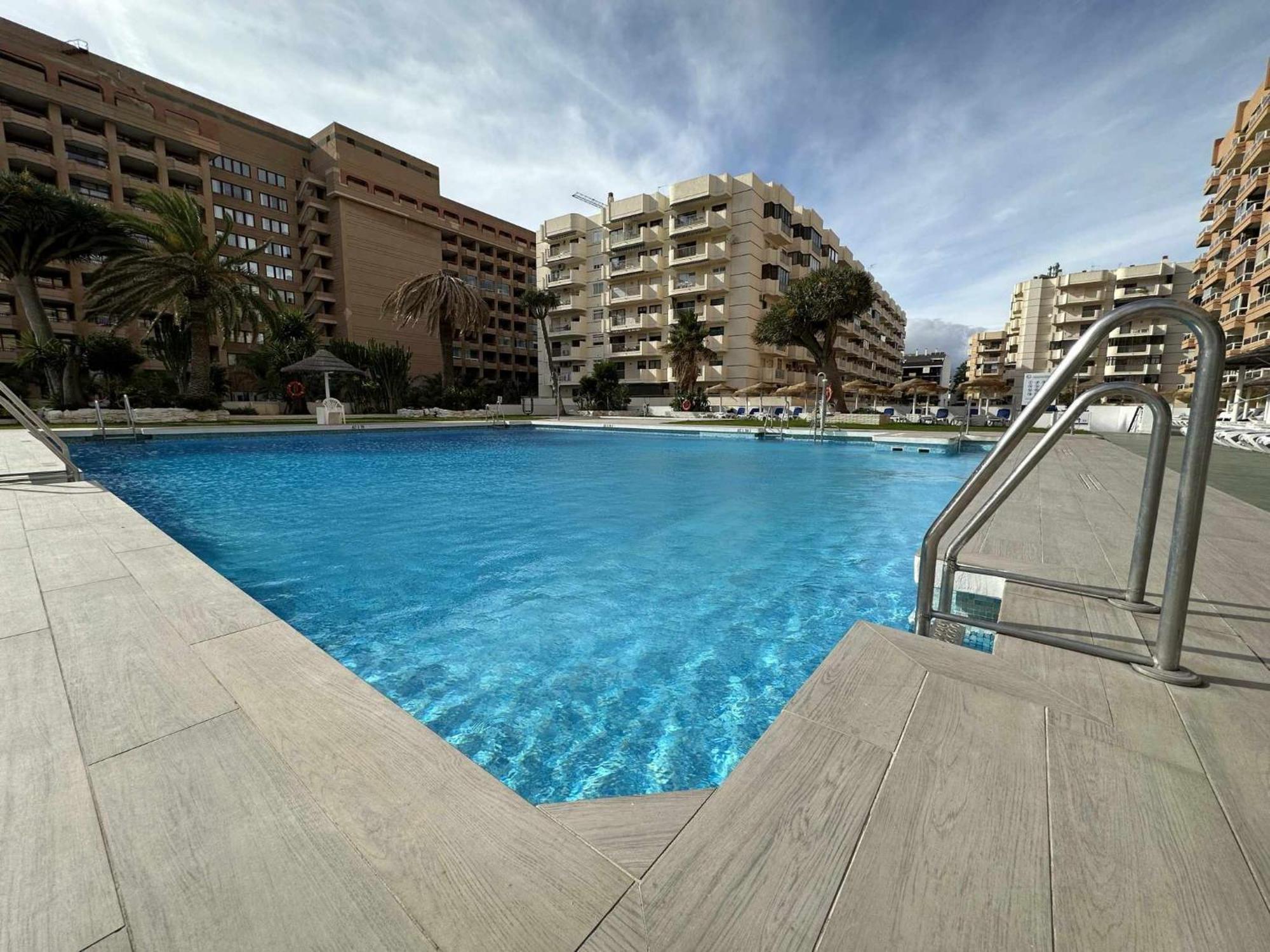 Estudio Pyr Privado Frente Al Puerto De Fuengirola Exteriör bild