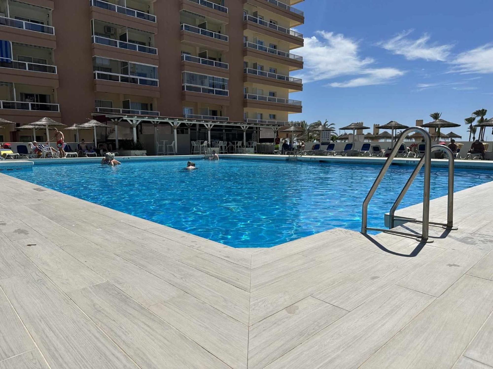 Estudio Pyr Privado Frente Al Puerto De Fuengirola Exteriör bild