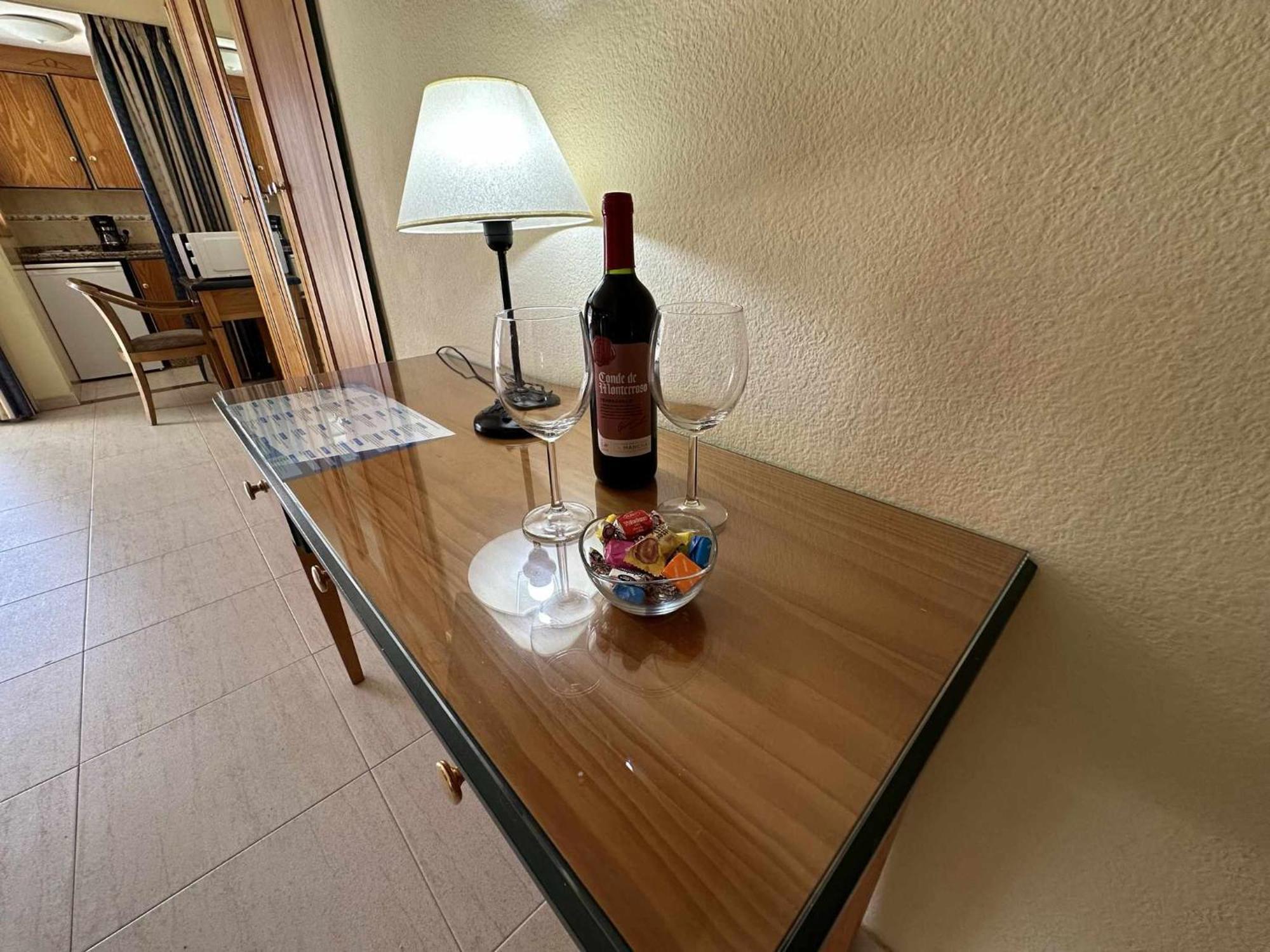 Estudio Pyr Privado Frente Al Puerto De Fuengirola Exteriör bild